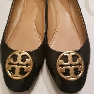 Tory Burch Black flats w/gold hardware, size 6.5